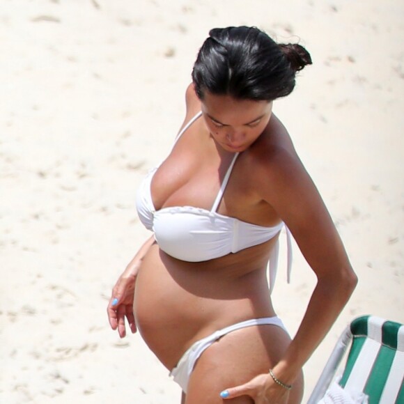 Mulher de Fabio Assunção, Ana Verena, foi clicada em dia de praia com os enteados, João e Ella