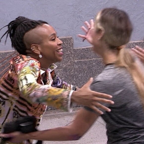 'BBB 21': Sarah agradeceu Karol Conká, sua antecessora, de não vetá-la da Prova do Líder