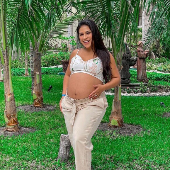 Simone dá à luz a uma menina nos Estados Unidos
