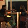 Cleo Pires e Rômulo Arantes Neto jantam depois de cinema