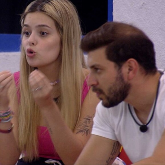 'BBB 21': Caio se desculpa com Carla Diaz, mas volta a criticá-la para Viih Tube. 'Teatro'