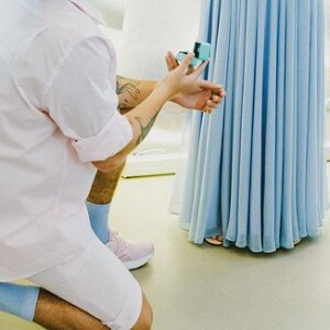 Whindersson Nunes escolheu anel de diamantes e platina ao pedir Maria Lina em casamento