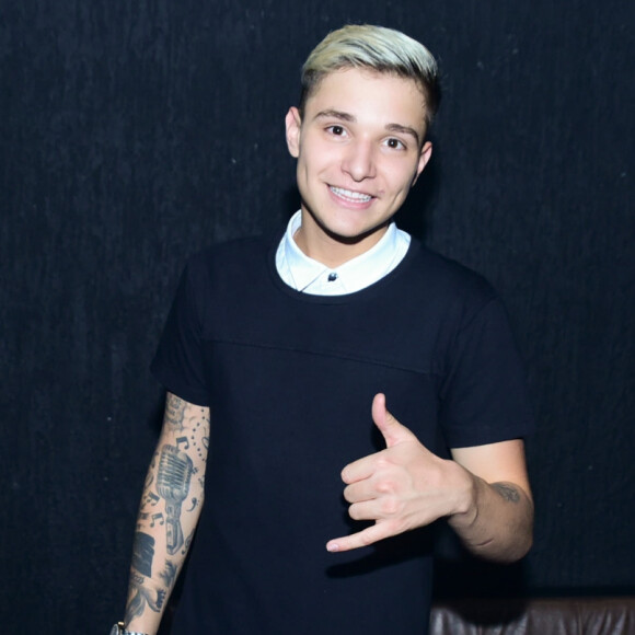 MC Gui foi para delegacia prestar esclarecimentos sobre o cassino clandestino