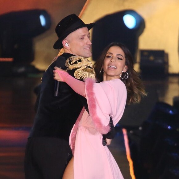 Anitta e Paulo Gustavo são amigos, e a cantora desejou melhoras para o humorista internado com Covid-19
