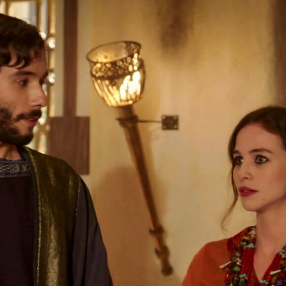 Novela 'Gênesis': Abraão (Vitor Novello) se casa com Sara (Laryssa Ayres)