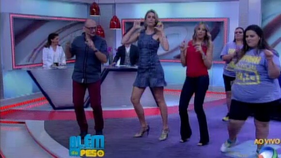 Ana Hickmann e Ticiane Pinheiro se divertem dançando funk em programa de TV