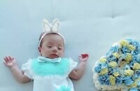 Romana Novais vestiu a filha, Raika, de coelhinha ao comemorar os 4 meses da menina
