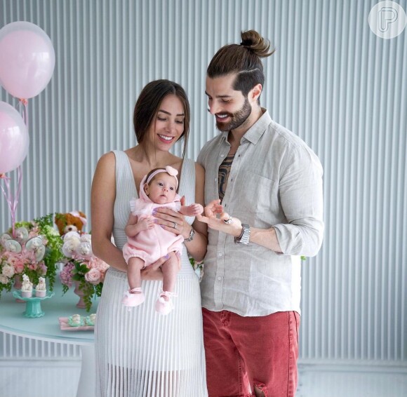 Romana Novais e Alok são pais de Raika, 4 meses