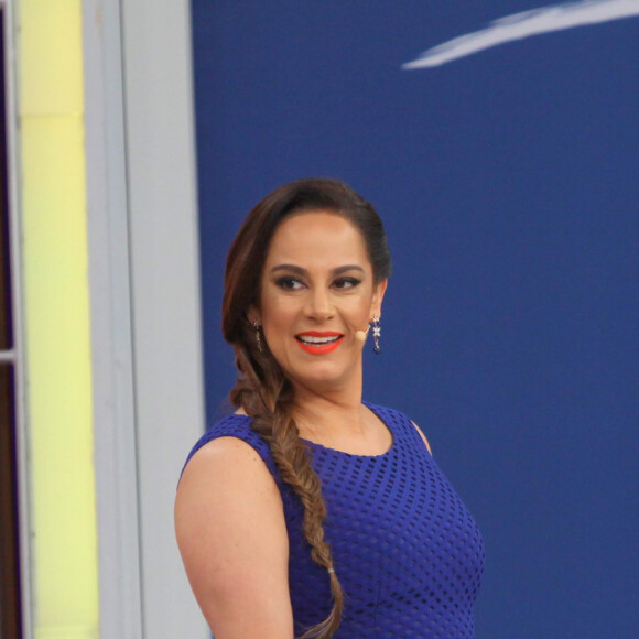Filha de Silvio Santos, Silvia Abravanel está com Covid-19 e gravou vídeo no hospital
