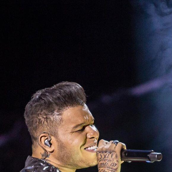 Gabi Martins comparilhou antes e depois de transformação nas redes sociais