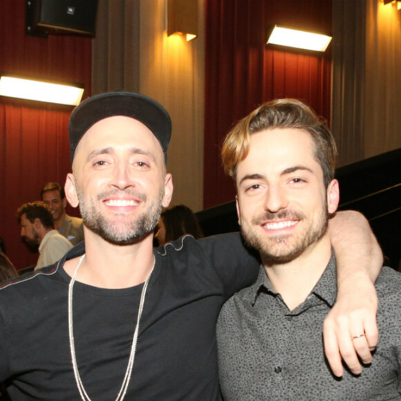 'Paulo Gustavo segue como um guerreiro, lutando para passar por tudo e se manter forte, pronto para a próxima!', continuou Thales Bretas