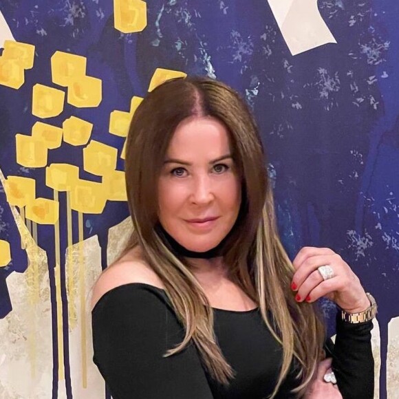 Zilu Godoi alerta fãs brasileiros: 'Usem sempre a máscara, meus amores... e não esqueçam do álcool gel sempre que puderem'