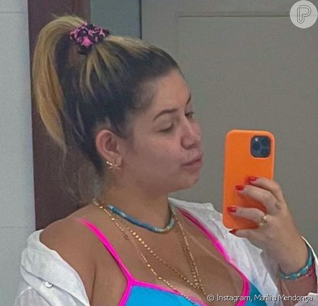 Marília Mendonça posa de biquíni e exibe corpo mais magro, em 2 de maio de 2021