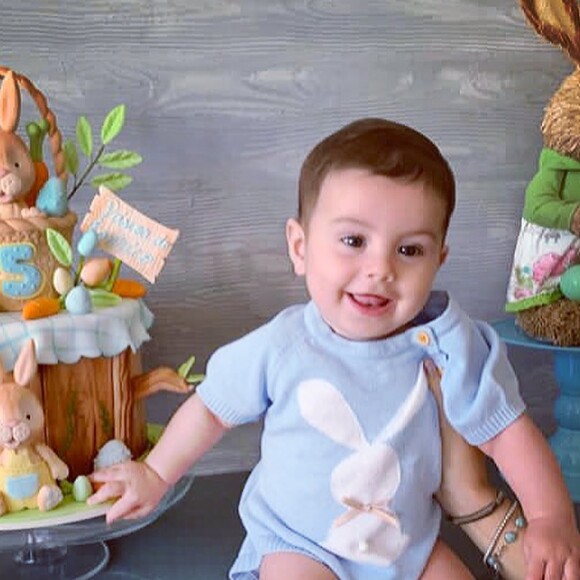 Filho de Sthefany Brito foi comparado ao tio em fotos, e atriz concordou