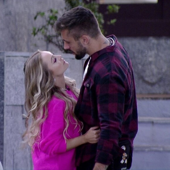 Carla Diaz se envolveu com Arthur, no 'BBB 21'