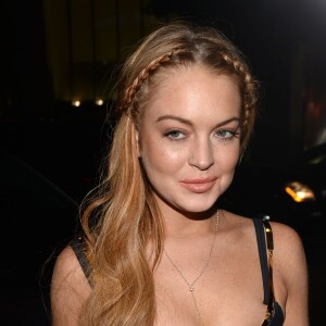 Larissa Manoela foi comparada à atriz Lindsay Lohan por novo visual