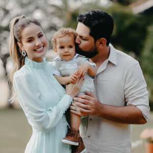 Filho de Biah Rodrigues e Sorocaba, Theo gahou homenagem da influencer pelo Dia das Mães: 'Te sentir mexendo no meu ventre foi a melhor sensação do mundo'