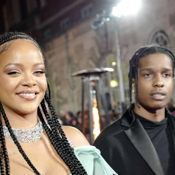 Rihanna ganhou declaração do namorado, o rapper A$AP: 'Ela é única'