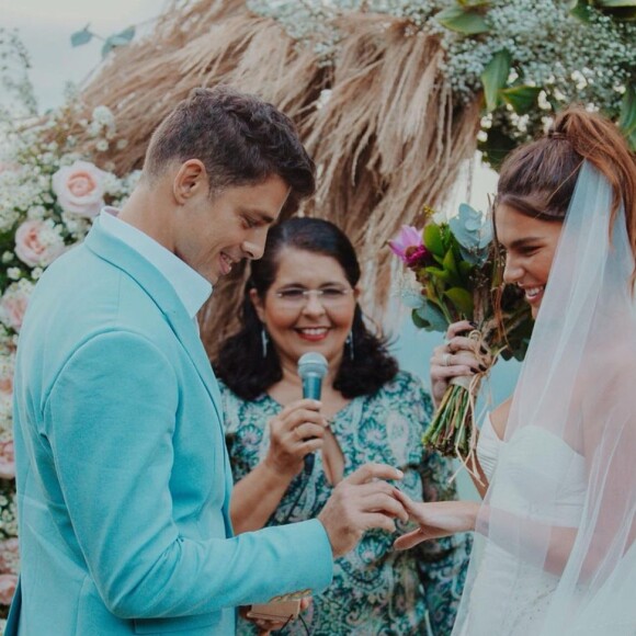Mariana Goldfarb e Cauã Reymond se casaram em cerimônia intimista