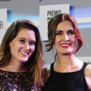 Filha de Fátima Bernardes, Bia Bonemer ganhou elogios ao postar foto de biquíni: 'Perfeita'