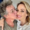 Casados há 25 anos, Boninho e Ana Furtado posaram em clima romântico