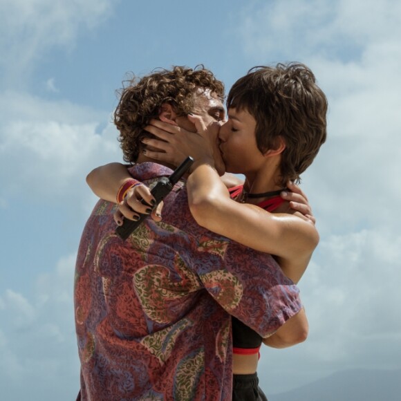 O casal Rio (Miguel Herrán) e Tóquio (Úrsula Corberó) foi lembrado por Bruna Marquezine em comentário