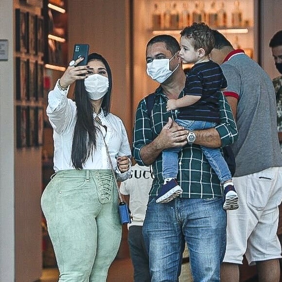 Simone anunciou que fará nova dieta após o parto da filha, Zaya
