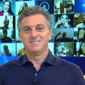 Luciano Huck afirmou que continuará engajado na política: 'Não saio mais do debate público'