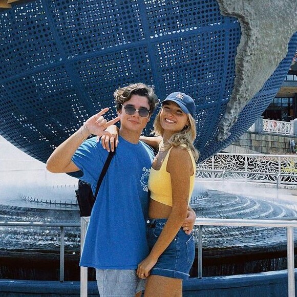João Figueiredo e Sasha Meneghel estão visitando os parques da Universal Studios e da Disney