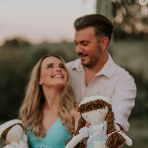 Thaeme Mariôto e o marido, Fábio Elias, estão esperando a segunda filha, Ivy