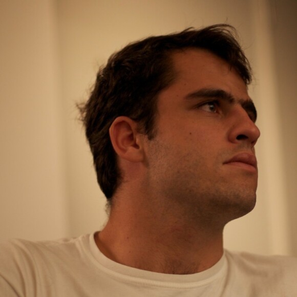 Filho de Ana Maria Braga, Pedro ganhou elogios pela beleza em foto publicada pela mãe