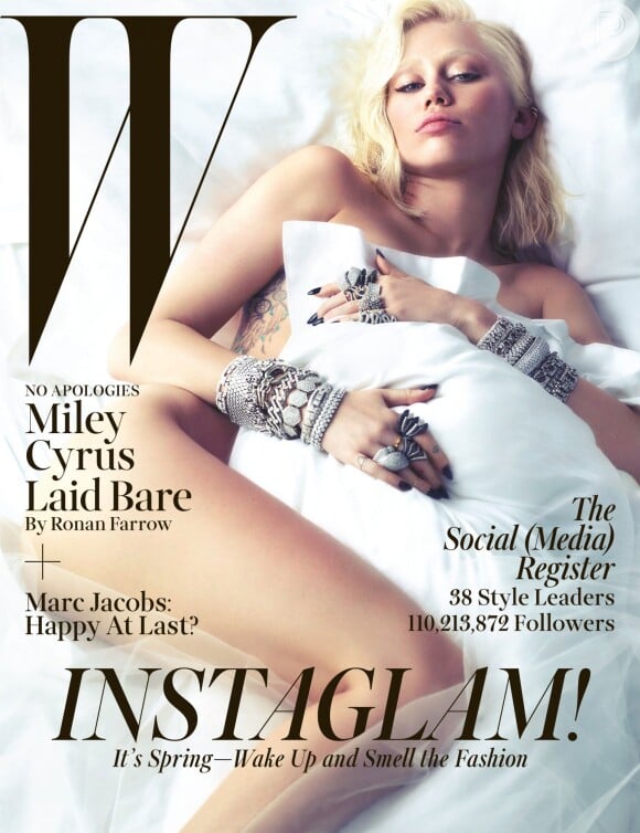 Miley Cyrus sai nua mais uma vez na capa da revista 'W Magazine'