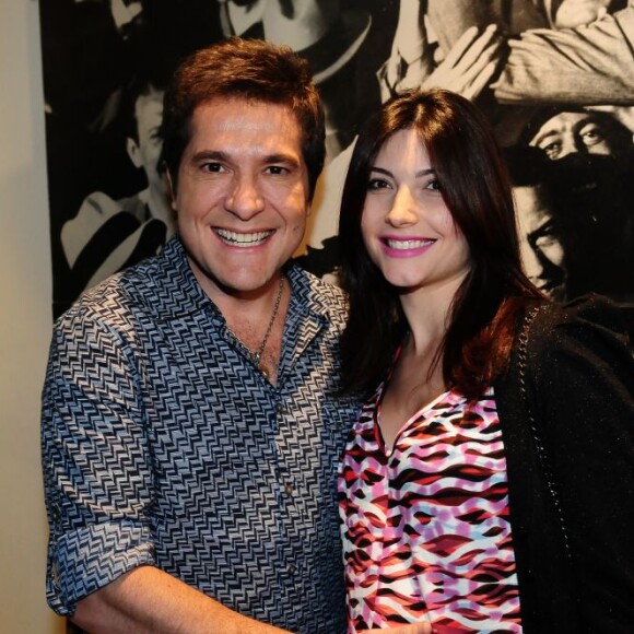 As filhas mais velhas de Daniel e Aline têm 9 e 11 anos de idade