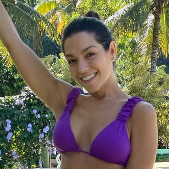 Thais Fersoza exibe corpo de biquíni em foto, em 27 de junho de 2021