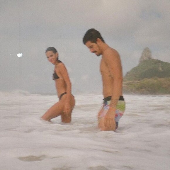 Bruna Marquezine e Enzo Celulari terminaram namoro supostamente após post do empresário