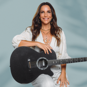 Ivete Sangalo aponta que Hebe Camargo, Fausto Silva e Tiago Leifert são suas inspirações como apresentadores