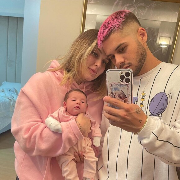 Filha de Virgínia Fonseca acompanhou os pais em viagem a Gramado