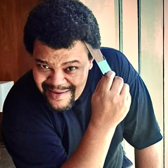 Babu Santana e nova namorada, Lívia Maria, esclarecem que jovem não mora em São Gonçalo e não tem 20 anos