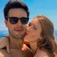  Alexandre Negrão volta à Grécia após passeio romântico com Marina Ruy Barbosa no país, quando ainda eram casados, em 2018 