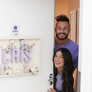 Bianca Andrade e Fred saíram sem o filho, Cris, para jantar e receberam críticas na web