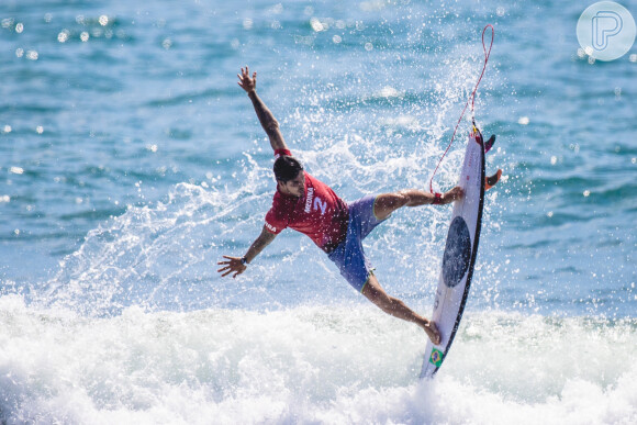 Gabriel Medina perde para japonês em disputa do surfe nas Olimpíadas e web aponta injustiça