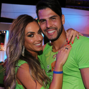 Pivô de separação de Nicole Bahls e Marcelo Bimbi vai ao Instagram se pronunciar sobre o caso
