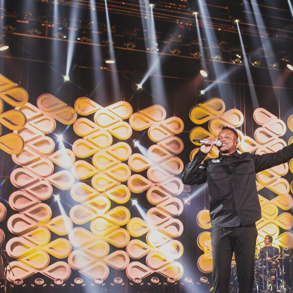 Thiaguinho exaltou Daiane dos Santos e Rebeca Andrade e reforçou luta do movimento negro: 'Responsabilidade'