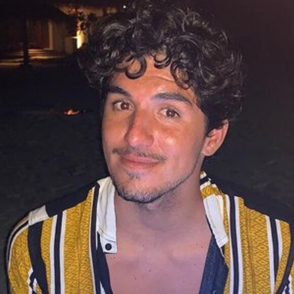 Gabriel Medina apagou tatuagem em homenagem a Letícia Bufoni há algum tempo, afirmam fãs