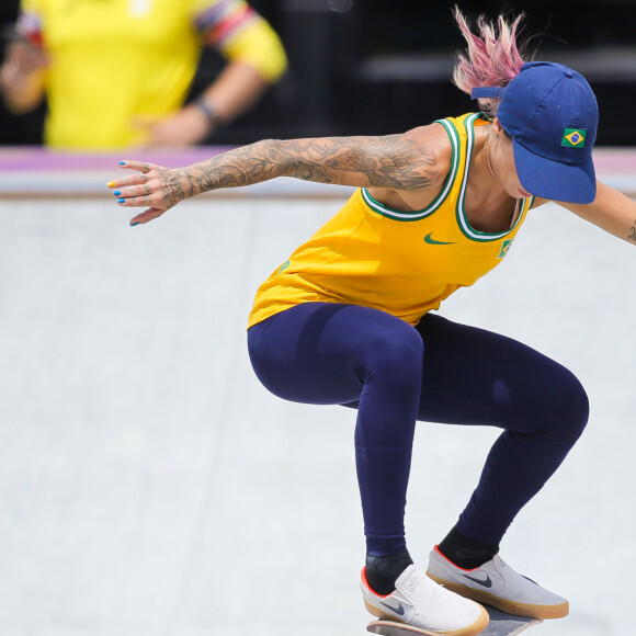 Troca de farpas começou quando Letícia Bufoni riu de um meme envolvendo Yasmin e Gabriel Medina