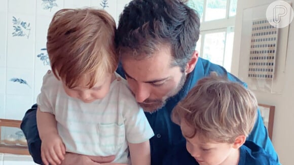Thales Bretas impressiona web ao postar foto do filho com Paulo Gustavo, Gael: 'A cara do papai Paulo'