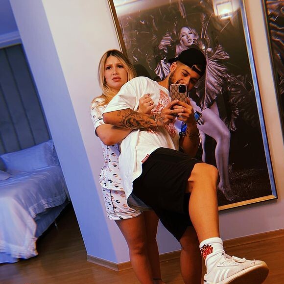 Zé Felipe elogia Virgínia Fonseca em momento espontâneo matinal, sem perceber que youtuber estava gravando