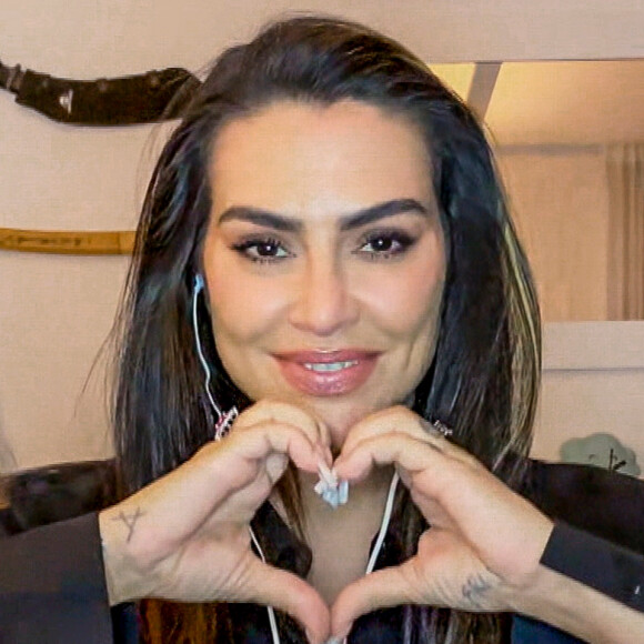 Cleo afastou rumor de gravidez após fala do marido, o empresário e modelo Leandro D'Lucca