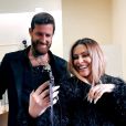 Cleo e o marido, o empresário e modelo  Leandro D'Lucca, combinaram look preto no casamento, em 2021 