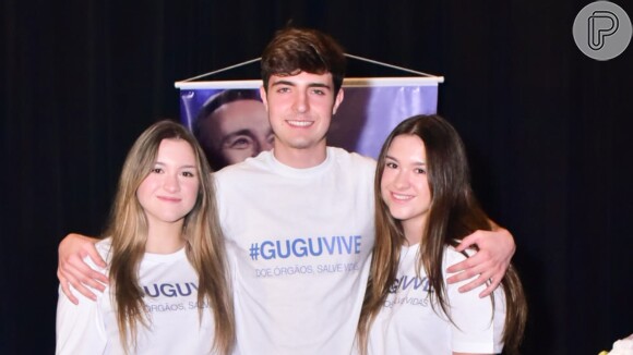 Filhos de Gugu Liberato, Marina e João Augusto deixaram de se seguir no Instagram em meio a polêmica de emancipação das caçulas do apresentador